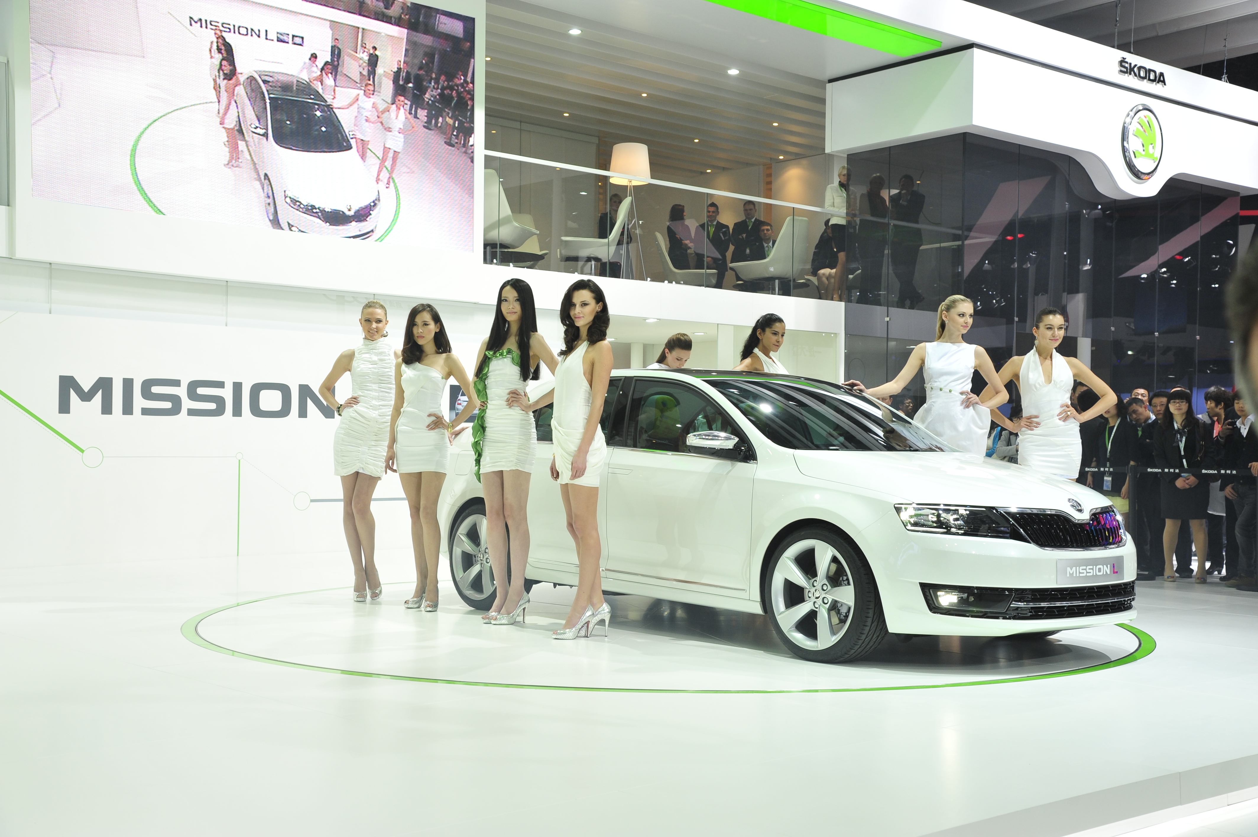 A Škoda új kompakt limuzinja a Rapid nevet kapta